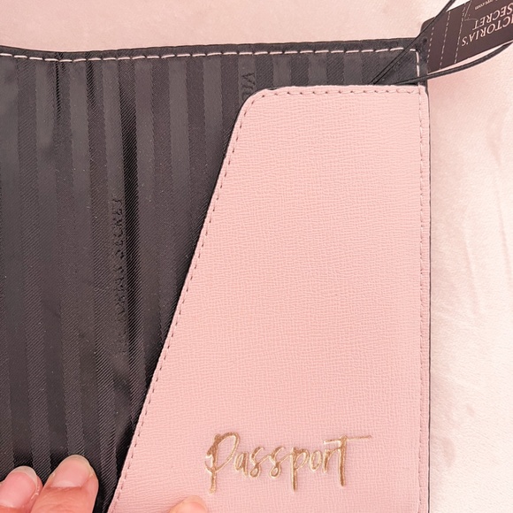 Victoria's Secret wallet and passport case bundle - Picture 3 of 6